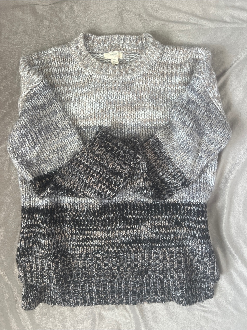 Cupio Marled Gray & Black Crewneck Sweater